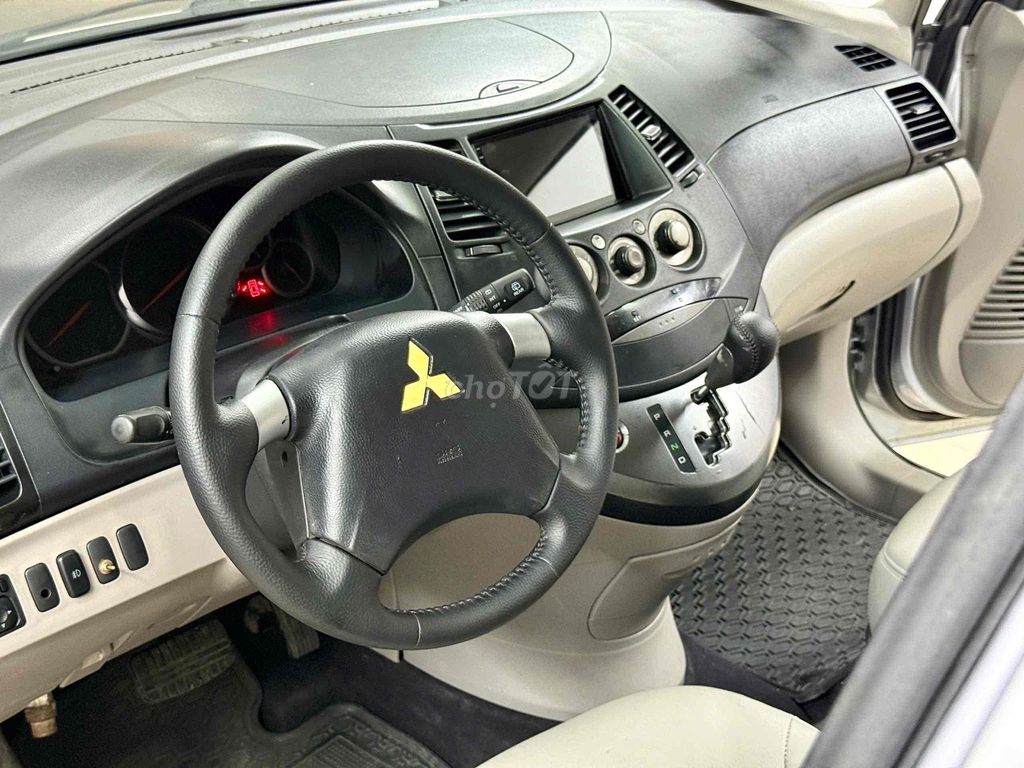 Mitsubishi Grandis 2005 2.4 AT - 120000 km. Mua bán Ô tô tại Quận Tân Phú Tp Hồ Chí Minh được đăng bởi Thế Anh hình 10