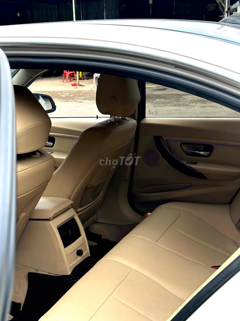 BMW 3 Series 2015 320i - 85000 km. Mua bán Ô tô tại Quận Bình Thạnh Tp Hồ Chí Minh được đăng bởi tuan vu hình 4