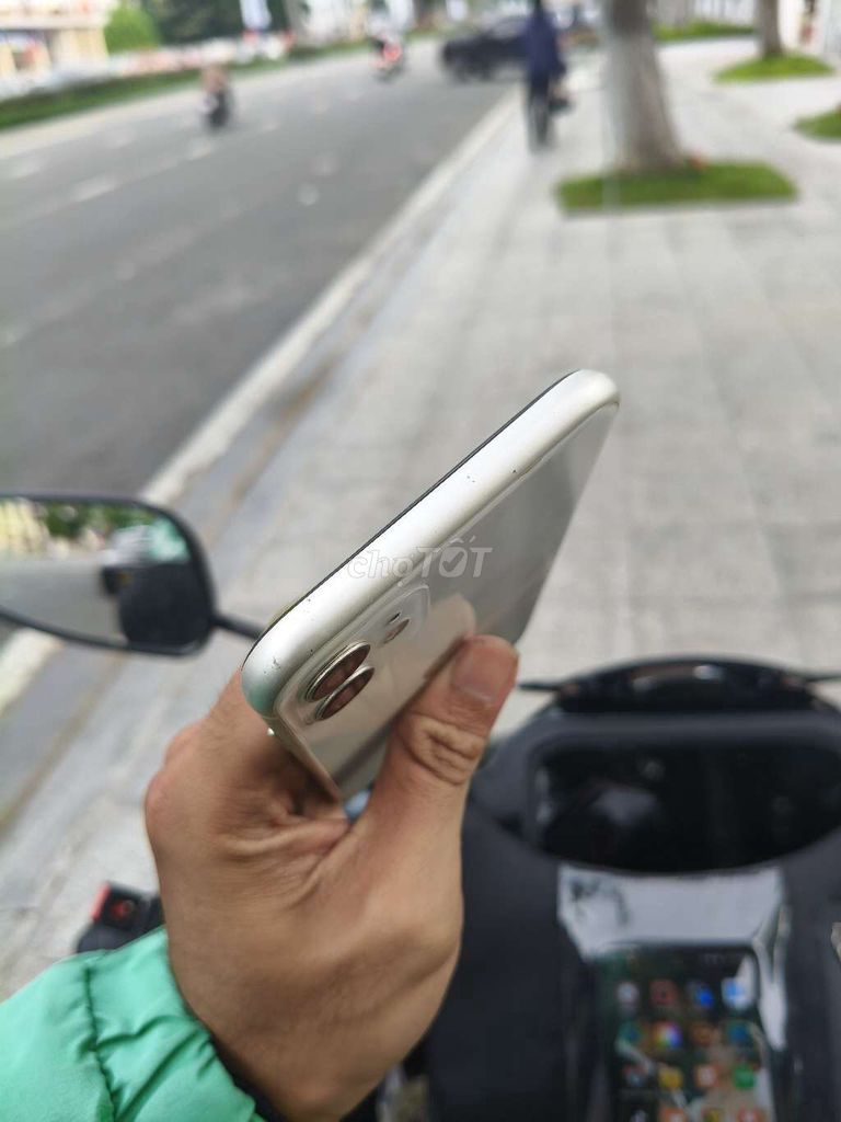 iPhone 11 64GB Trắng Đã sử dụng. Mua bán Điện thoại tại Thành phố Mỹ Tho Tiền Giang được đăng bởi Quan Nguyễn  hình 1
