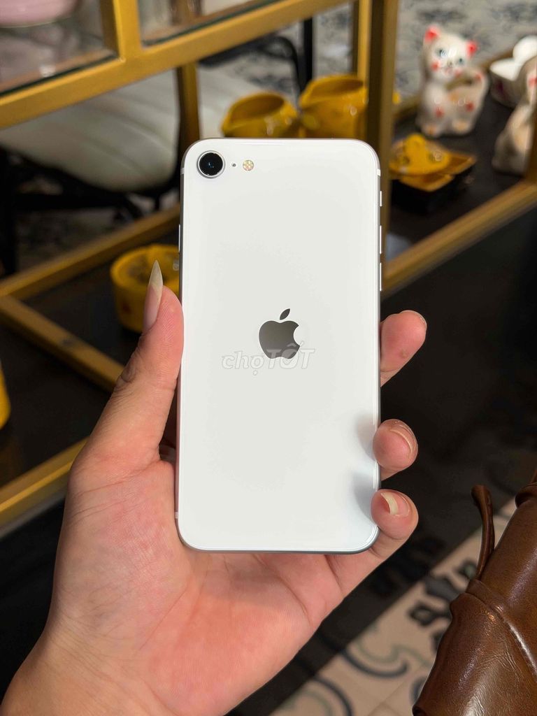 Apple iPhone SE 2020 64GB Trắng Chưa sửa chữa. Mua bán Điện thoại tại Quận Hoàng Mai Hà Nội được đăng bởi nguyễn quang huy hình 1