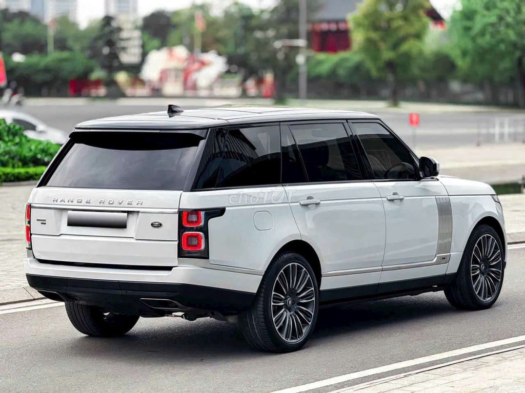 Автобиография Рендж Ровер P400 LWB 2020 Белая
