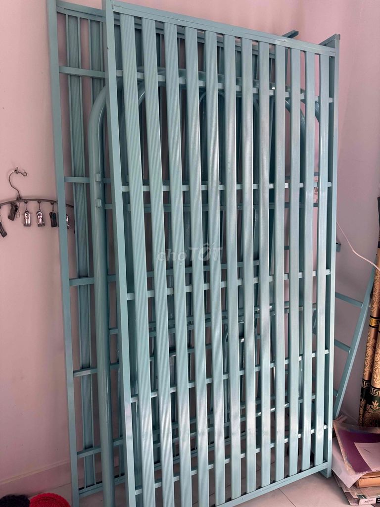 Giường tầng Kim loại Xanh ngọc 1m x 2m Còn mới. Mua bán Giường, chăn ga gối nệm tại Huyện Cần Giuộc Long An được đăng bởi Hồng kimchi hình 1