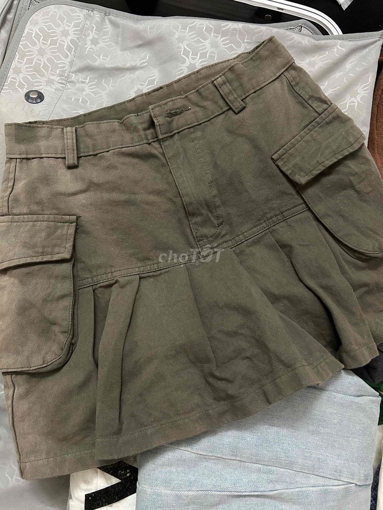 Chân váy nữ Kaki size M. Mua bán Quần áo tại Huyện Long Thành Đồng Nai được đăng bởi Ái Quyên hình 1