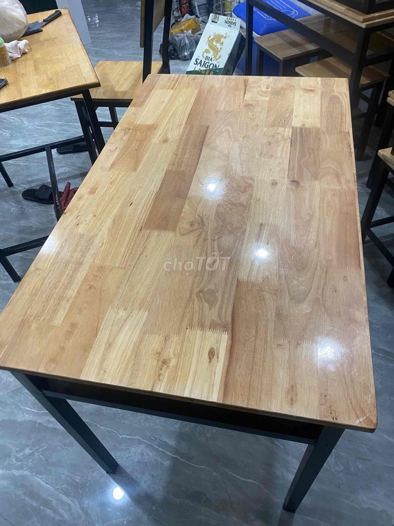 Bộ bàn ghế Gỗ, Kim loại Vàng gỗ, Đen. Mua bán Bàn ghế tại Thành phố Thuận An Bình Dương được đăng bởi Nguyen Ngoc Tai hình 1