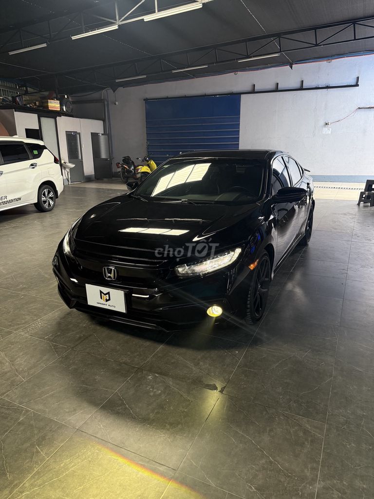 Honda Civic RS 2021 1.5L DOHC VTEC TURBO Черный