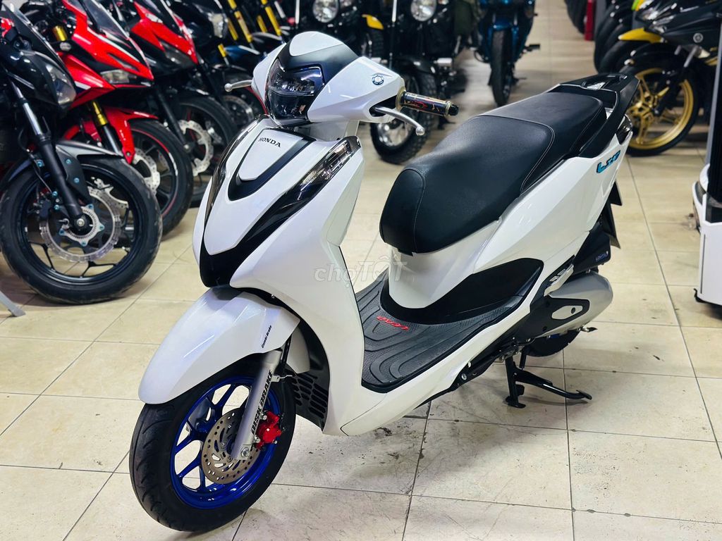 XE MÁY THỊNH PHÁT - LEAD 125 TRẮNG ĐK 2024 ĐỘ CHẤT. Mua bán Xe máy tại Quận Nam Từ Liêm Hà Nội được đăng bởi XE MÁY THỊNH PHÁT XE LƯỚT GIÁ RẺ hình 5