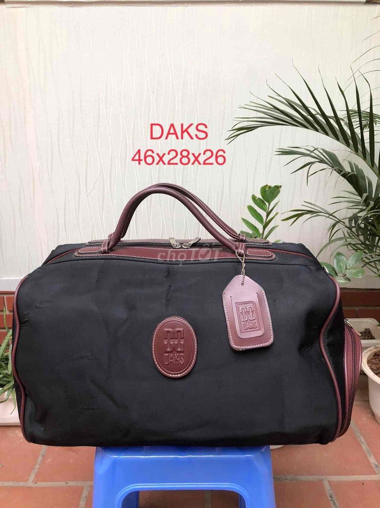 Túi trống DAKS size 46x28x26 rất bền