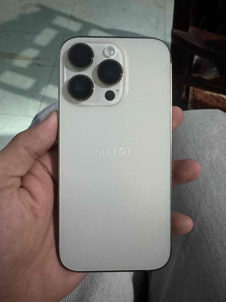 Apple iPhone 14 Pro vàng goal. Mua bán Điện thoại tại Thành phố Buôn Ma Thuột Đắk Lắk được đăng bởi Dương hình 1