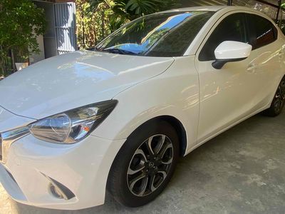 Mazda Mazda 2 Trắng 30425 km