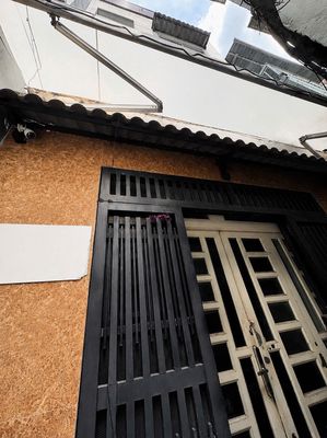 Nhà ngay Bà Hạt, p8, Quận 10, ngang 4,5m, 4 tầng, giá 5,1 tỷ 
