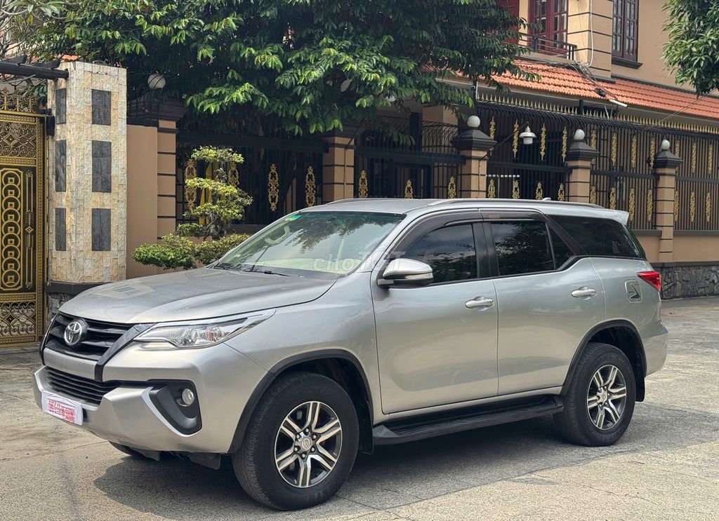 Toyota Fortuner 2017 Số sàn Bạc. Mua bán Ô tô tại Thành phố Thủ Đức Tp Hồ Chí Minh được đăng bởi Nguyễn Thưởngka hình 3