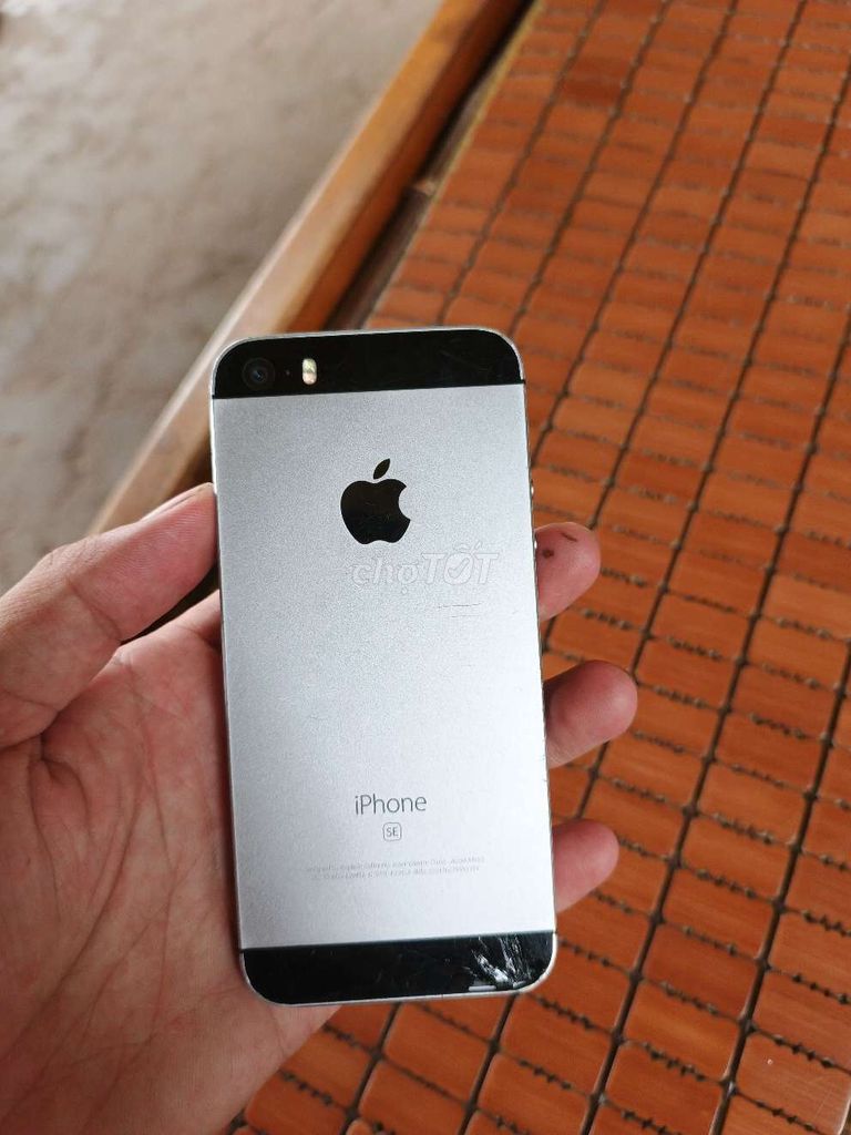 Apple iPhone SE 16GB Bạc. Mua bán Điện thoại tại Huyện Phúc Thọ Hà Nội được đăng bởi keznai9999 hình 1