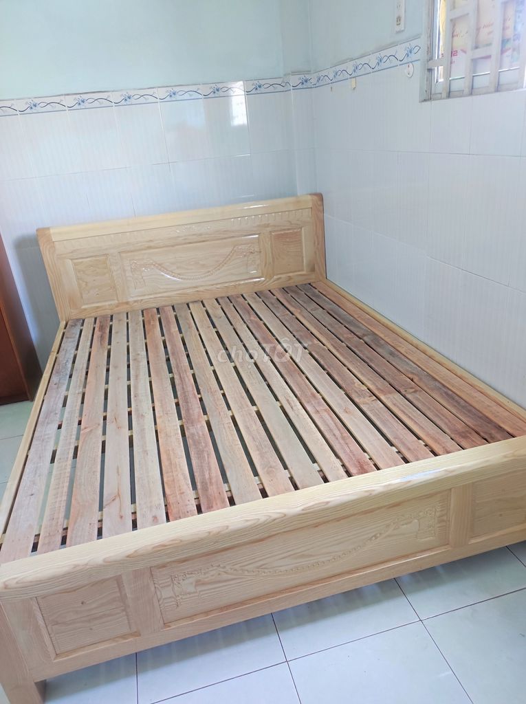 Giường sồi giá tốt tại kho