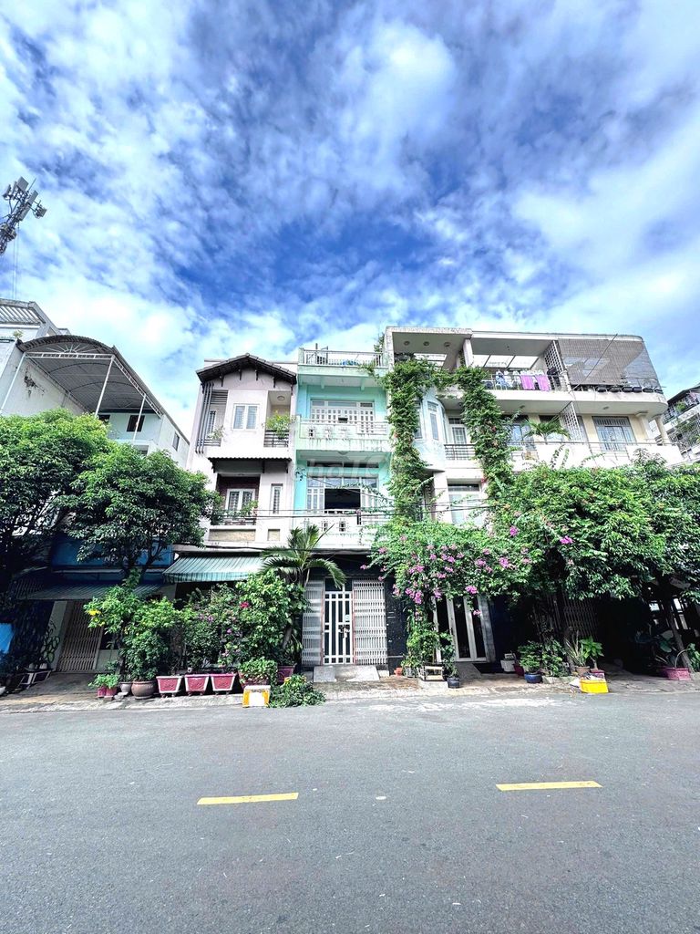 Bán nhà hẻm 12m nhựa Ngay trung tam Q11, tân bình tân phú