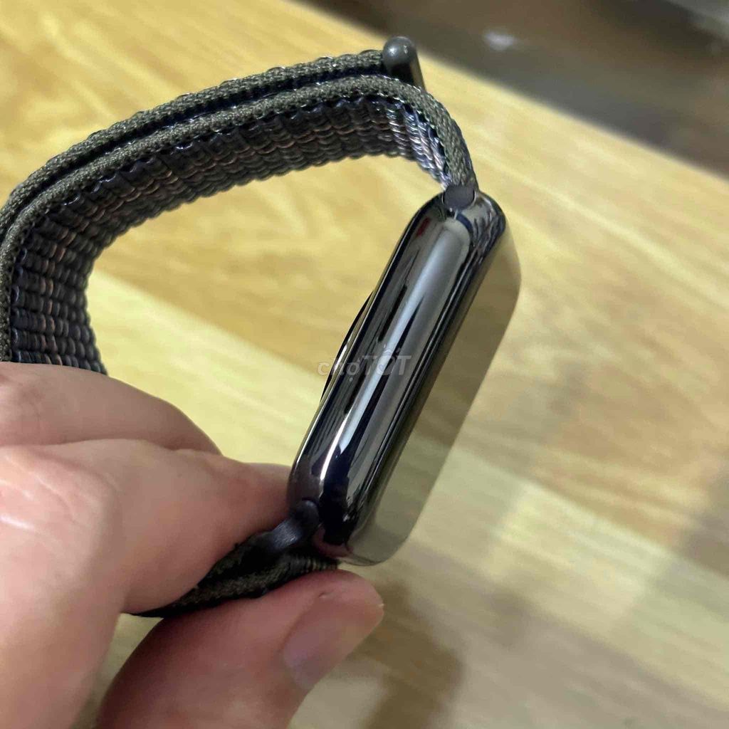 Apple Watch Series 4 44 thép đen Esim