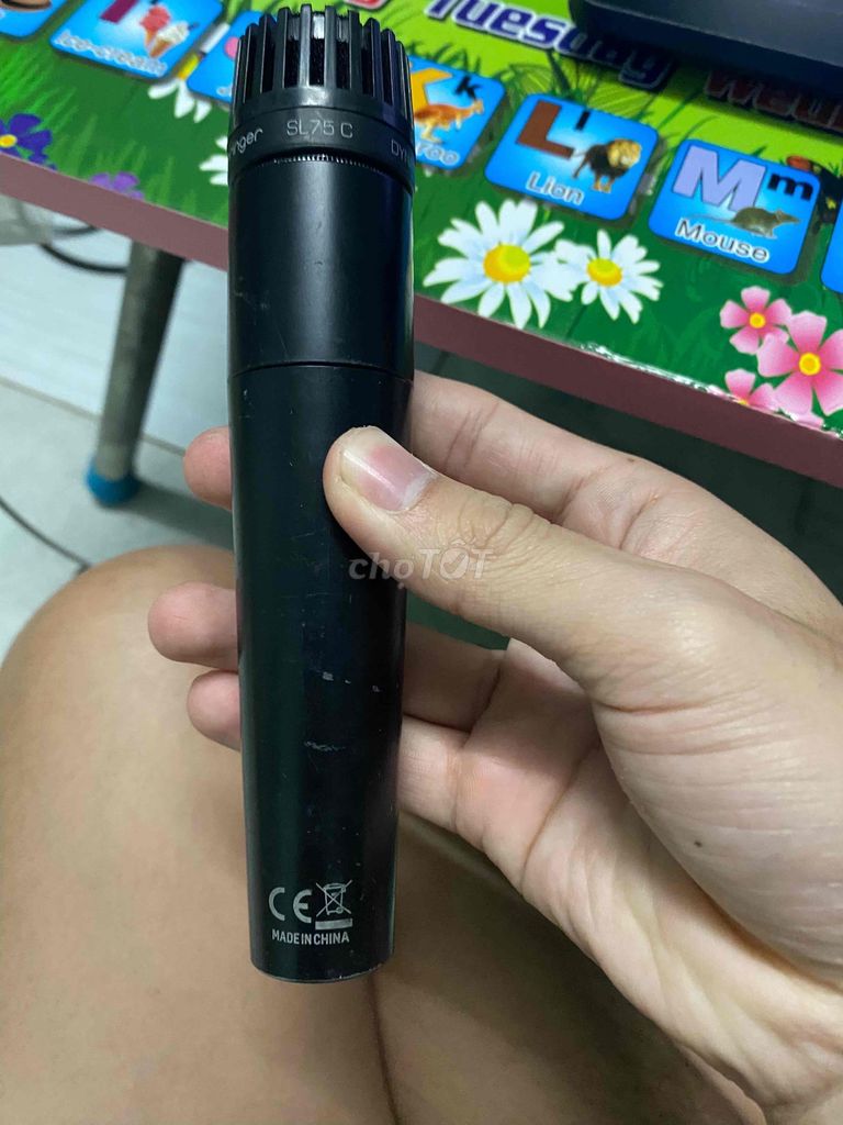 Em cần pass mic sl75c