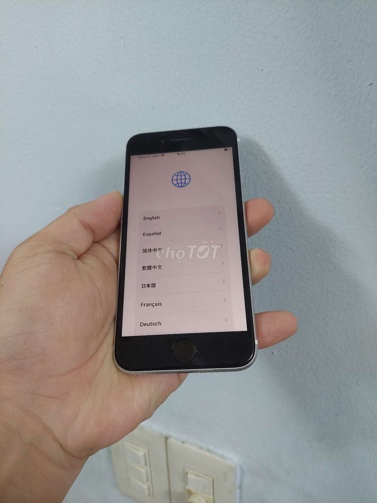 Xác iPhone SE 2 Quốc tế zin all đẹp keng. Mua bán Điện thoại tại Quận Phú Nhuận Tp Hồ Chí Minh được đăng bởi Hiếu hình 1