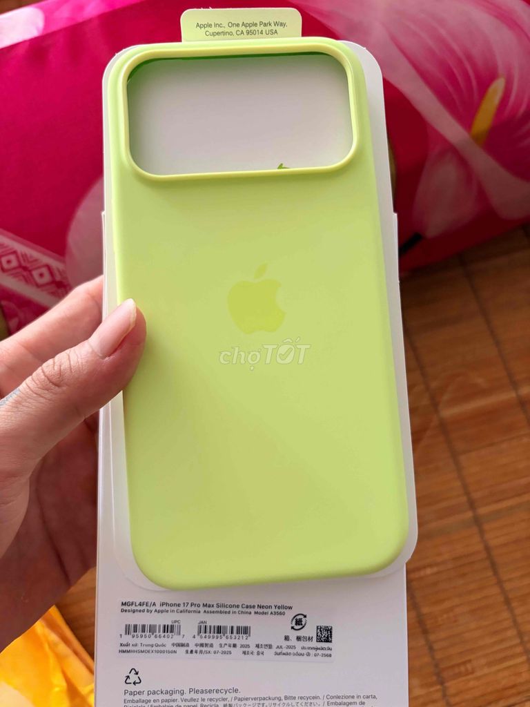 Ốp iPhone 17 Pro Max Silicone Magsafe Vàng neon. Mua bán Phụ kiện (Màn hình, Chuột...) tại Thị xã Bến Cát Bình Dương được đăng bởi Tài Nhớt hình 1