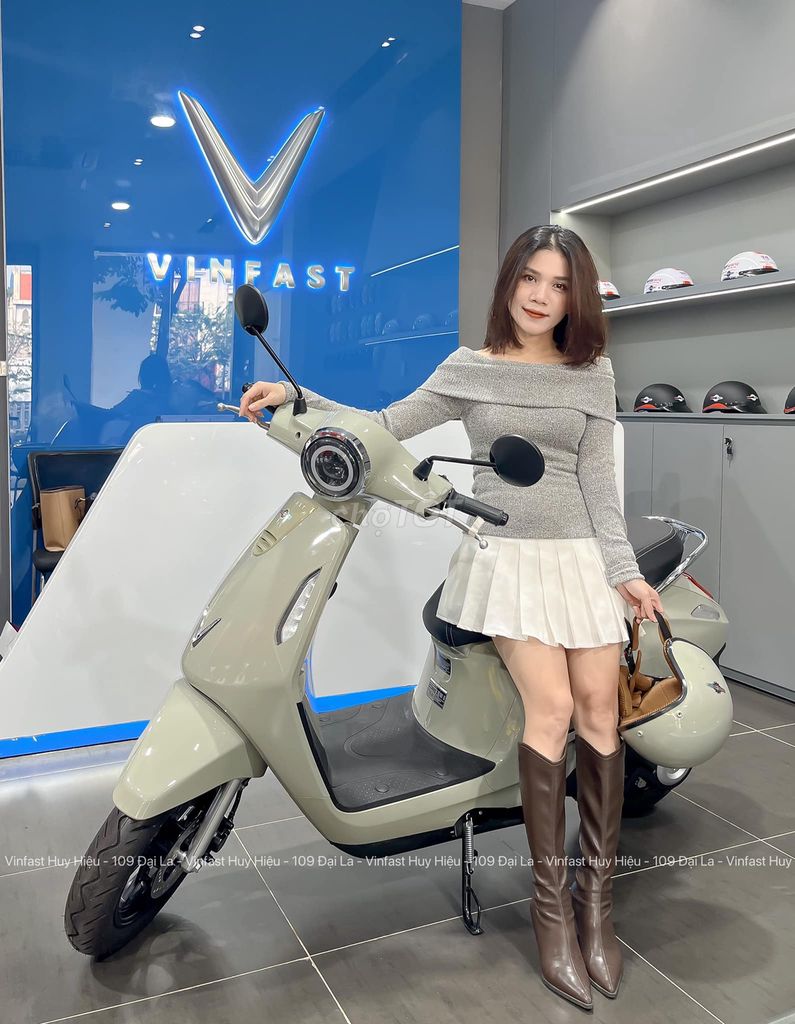 VinFast Evo200 - Cá nhân hóa màu sắc yêu thích. Mua bán Xe máy tại Quận Hai Bà Trưng Hà Nội được đăng bởi NPP VinFast Huy Hiệu hình 3