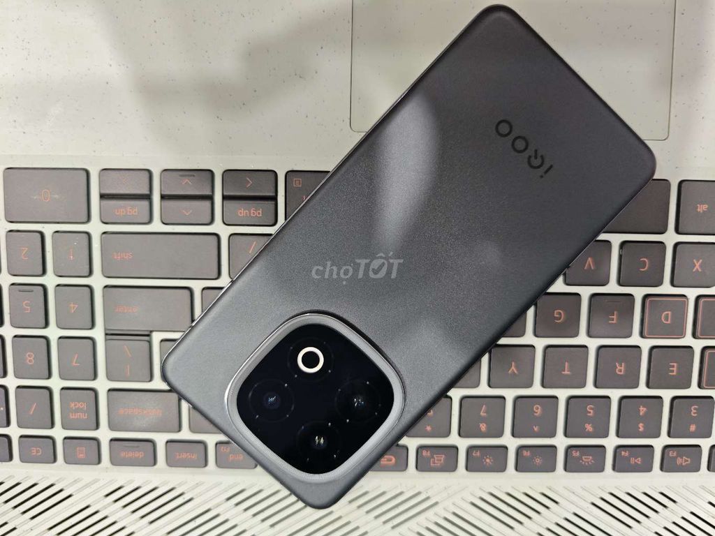 iQOO 13 256GB Đen. Mua bán Điện thoại tại Quận Gò Vấp Tp Hồ Chí Minh được đăng bởi mai hình 1