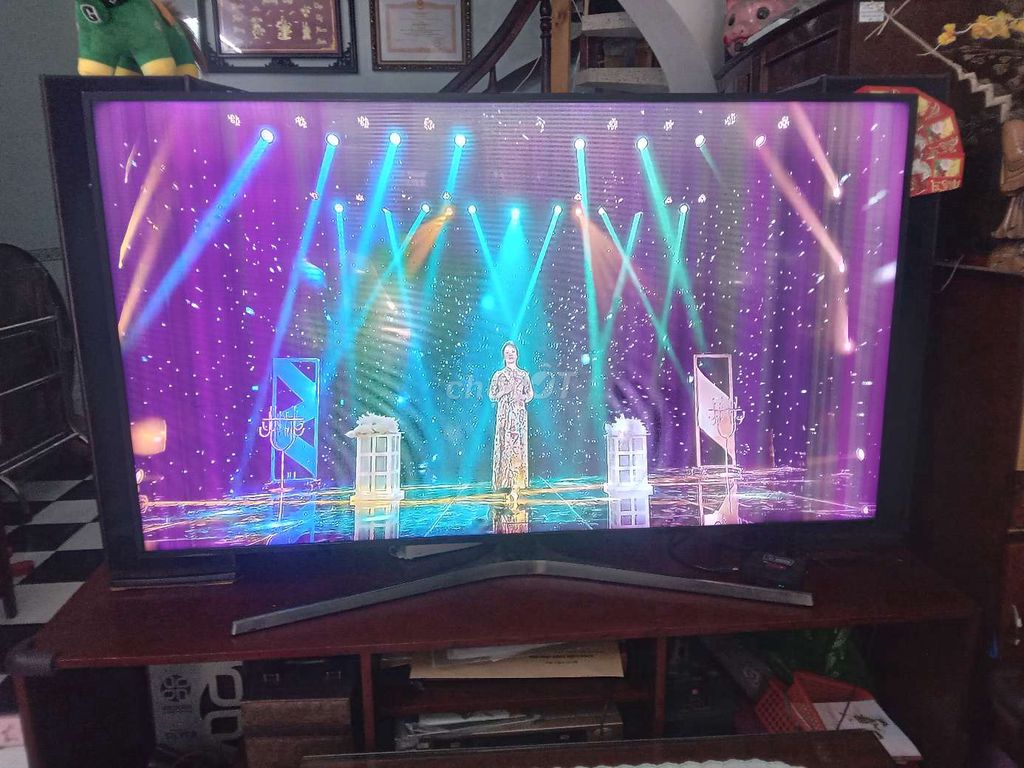 Tivi Samsung UA65MU6400K Đen sọc màn hình. Mua bán Tivi, Âm thanh tại Quận 6 Tp Hồ Chí Minh được đăng bởi Chú Quí hình 1