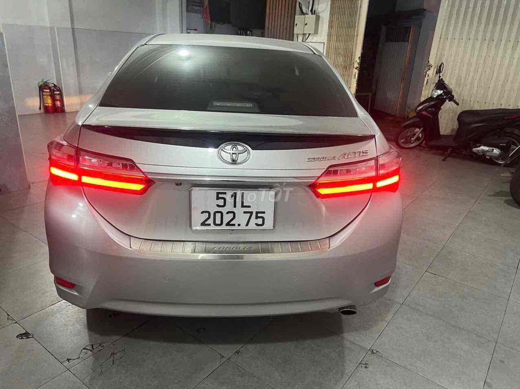 Toyota Corolla Altis 2018 1.8G CVT - 126000 km. Mua bán Ô tô tại Quận 11 Tp Hồ Chí Minh được đăng bởi Hanh hình 11