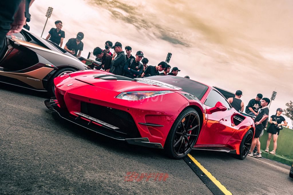 Ferrari 488 GTB biển trắng, đăng kí 2017. Mua bán Ô tô tại Thành phố Thuận An Bình Dương được đăng bởi Thắng Trần Auto hình 4