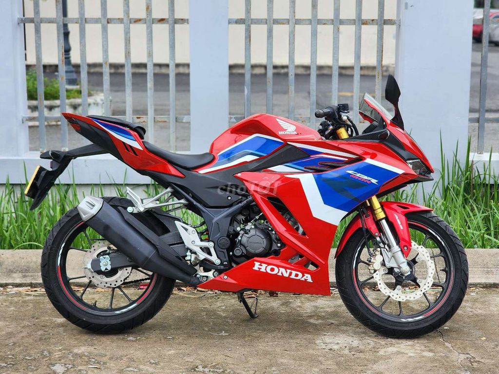 Tp.hcm CBR150 abs bao rút gốc cần bán. Mua bán Xe máy tại Huyện Nhà Bè Tp Hồ Chí Minh được đăng bởi Hoán Nguyễn hình 2