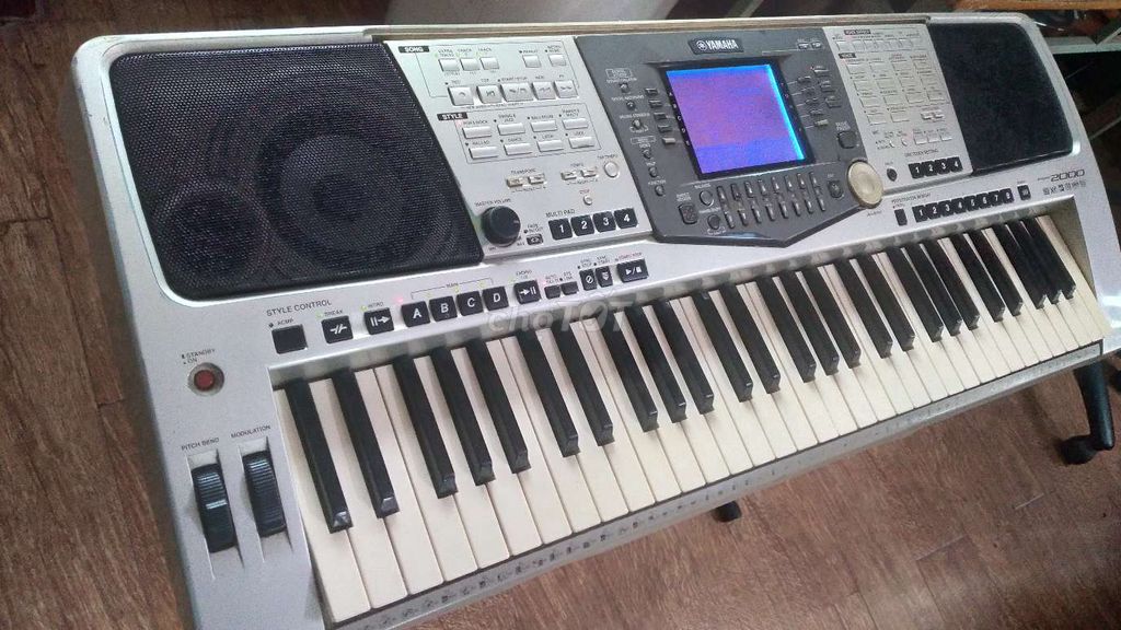 YAMAHA PSR 2000