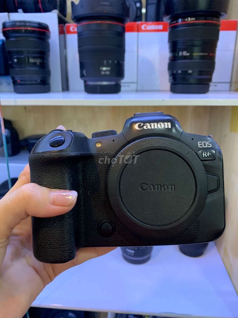 Máy ảnh Canon R6 Đen Đã sử dụng. Mua bán Máy ảnh, Máy quay tại Quận 1 Tp Hồ Chí Minh được đăng bởi Thanh Thanh hình 1