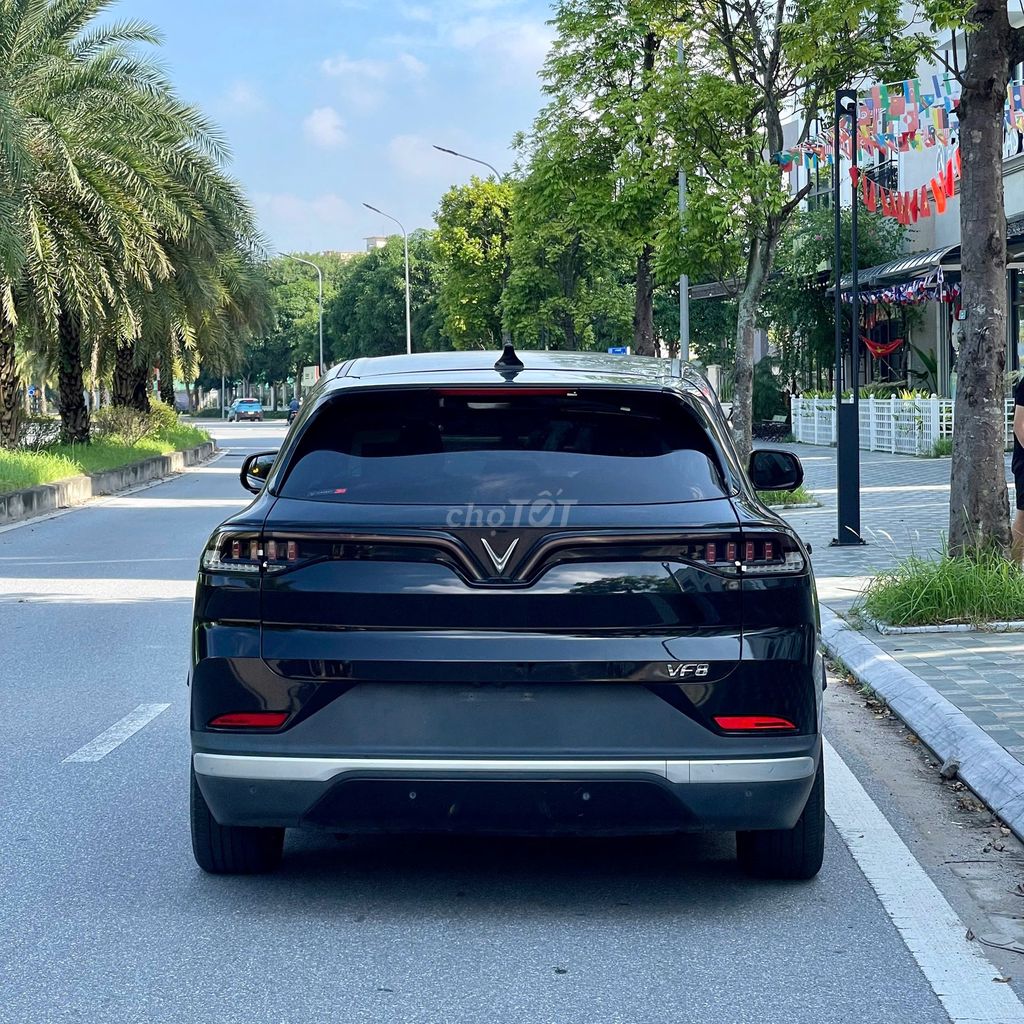 Vinfast VF8 Eco 2023 Pin CATL - Ưu đãi tổng 120TR. Mua bán Ô tô tại Quận Thanh Xuân Hà Nội được đăng bởi Mr Phúc Vinfast lướt hình 7