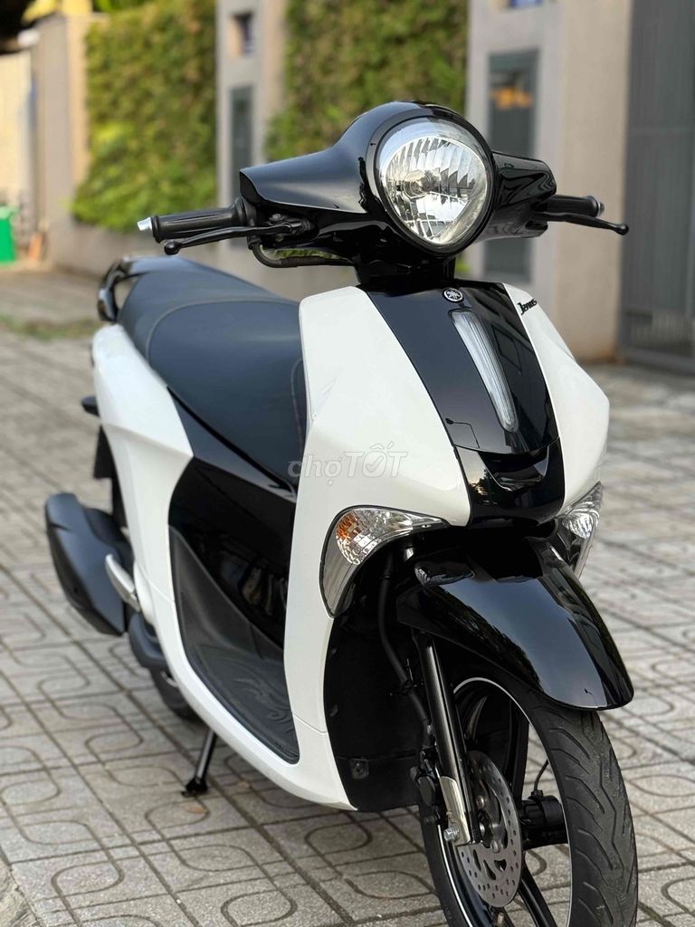 Janus bstp smakey trắng đen đẹp keng( bnx). Mua bán Xe máy tại Thành phố Thủ Đức Tp Hồ Chí Minh được đăng bởi cửa hàng xe máy Bốn Nguyễn quận 9 hình 1