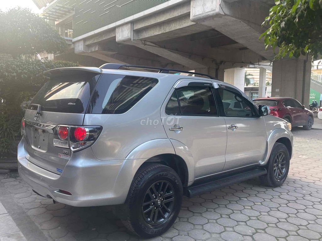 Toyota Hà Đông Bán Fortuner 2015 2.7V 4x4 11vkm. Mua bán Ô tô tại Quận Hà Đông Hà Nội được đăng bởi Toyota Hà Đông Tsure hình 2