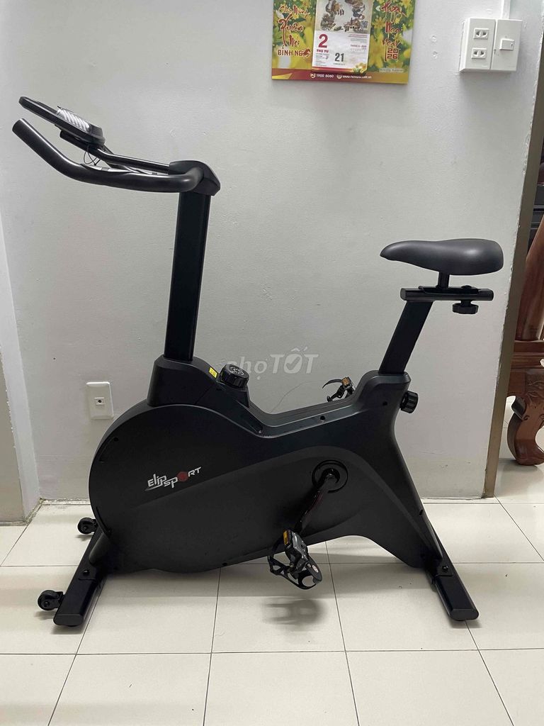 Xe đạp tập ELIP Alexander Kim loại Đen