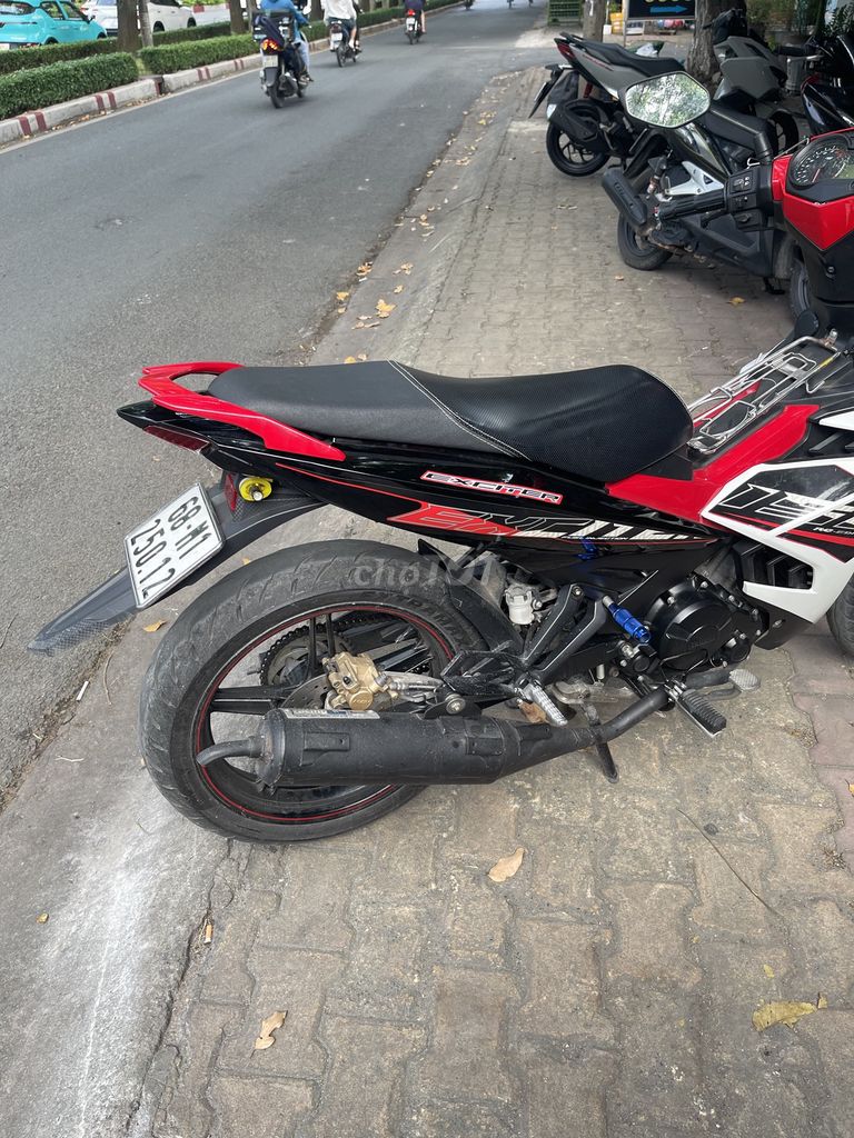 Yamaha Exciter 150 2017 Đỏ trắng đen. Mua bán Xe máy tại Thành phố Biên Hòa Đồng Nai được đăng bởi Phương nguyễn  hình 3