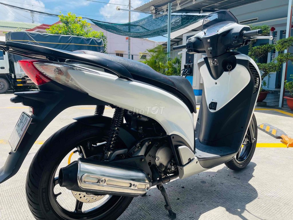 Honda SH Ý Sport 150cc Trắng