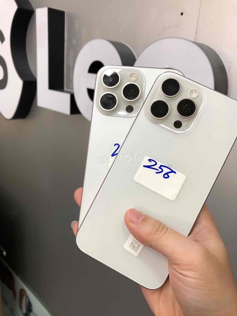iPhone 15 ProMax 256GB Titan Trắng Mỹ. Mua bán Điện thoại tại Thành phố Thủ Dầu Một Bình Dương được đăng bởi iPhong bán iPhone hình 1