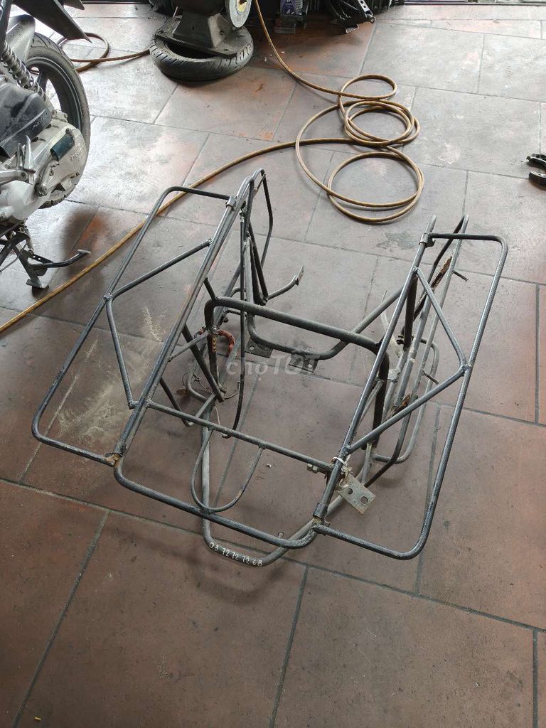 Giá chở hàng xe máy. Mua bán Phụ tùng xe tại Huyện Gia Lâm Hà Nội được đăng bởi Nguyễn Hải hình 2