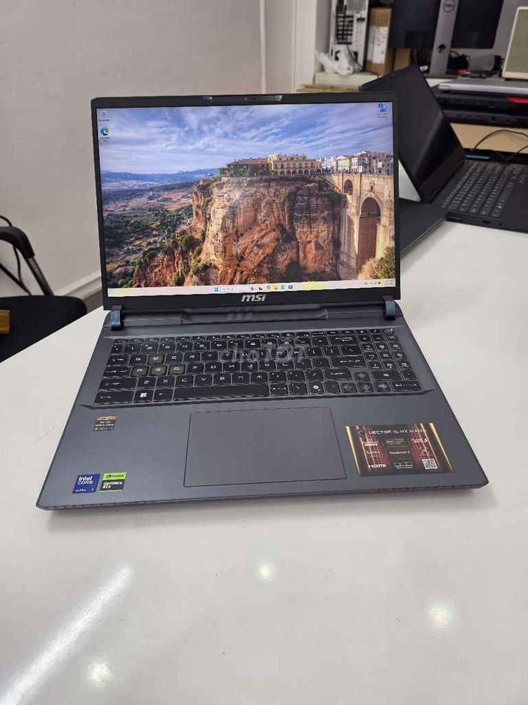 MSI 16HX Ultra 7 255HX 5070Ti bảo hành 2028 . Mua bán Laptop tại Quận Cầu Giấy Hà Nội được đăng bởi Minh Quân PC hình 1