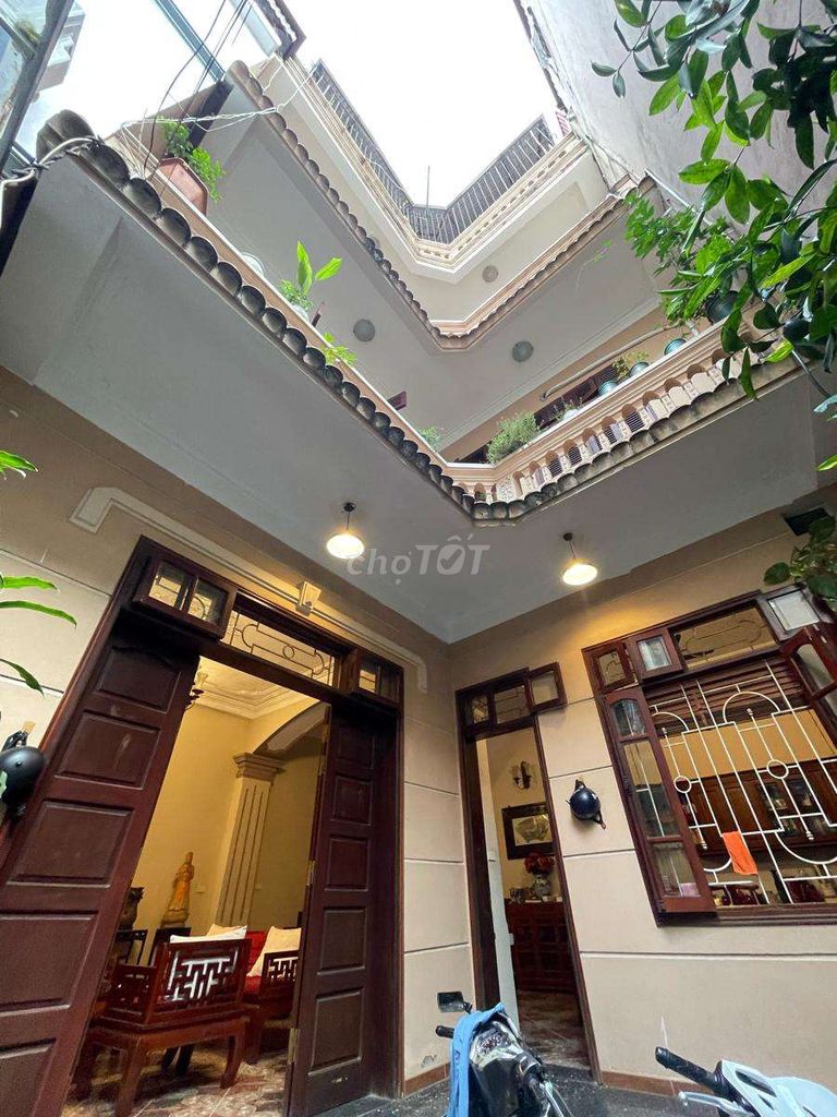 Bán nhà siêu đẹp ,Hoàng Quốc Việt nhà biệt thự MINI.72m2.
