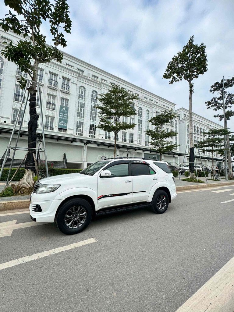 Toyota Fortuner 2016  TRD SPORTVO cuối 2016 30E/5s. Mua bán Ô tô tại Quận Bắc Từ Liêm Hà Nội được đăng bởi Ngọc Lan hình 4