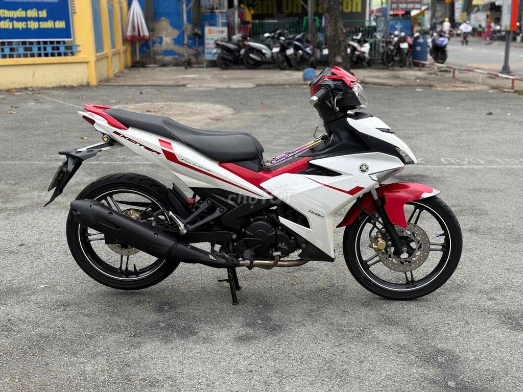 Возбудитель Yamaha 150 2017 белый, красный