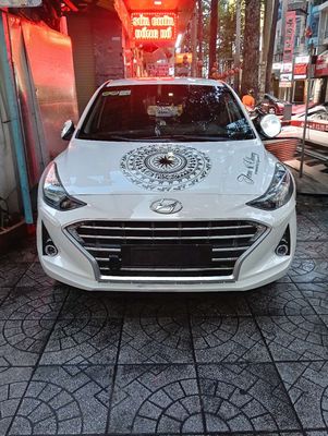 Hyundai Grand i10 Trắng 5 chỗ