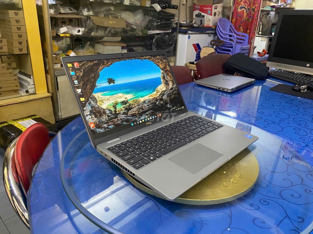 Dell Latitude 5540 i5-1335U 16GB/256GB/15.6"FHDUSA. Mua bán Laptop tại Quận 3 Tp Hồ Chí Minh được đăng bởi Trần Thanh Hiền hình 1