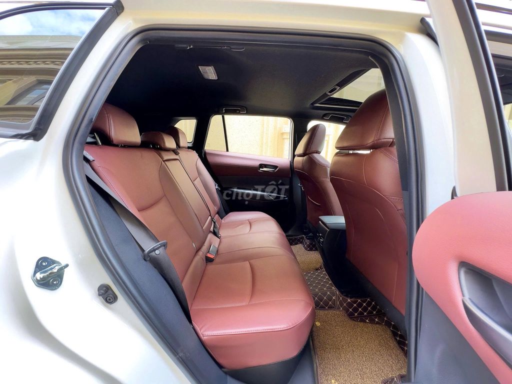 Toyota Corolla Cross 1.8HV 2020, tiết kiệm với HV. Mua bán Ô tô tại Quận Long Biên Hà Nội được đăng bởi Long Biên Cars hình 8