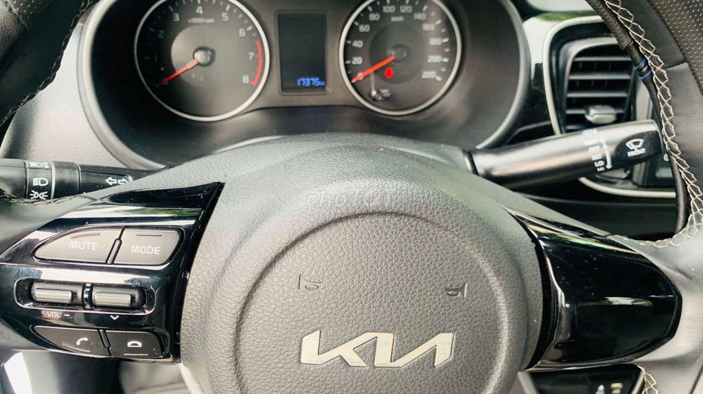 Kia Soluto 2024 - 17000 km. Mua bán Ô tô tại Quận Cẩm Lệ Đà Nẵng được đăng bởi Lê Quốc Phong hình 7