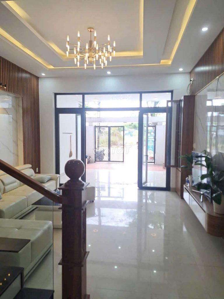 Nhà 2 tầng vũ đình liên full nội thất