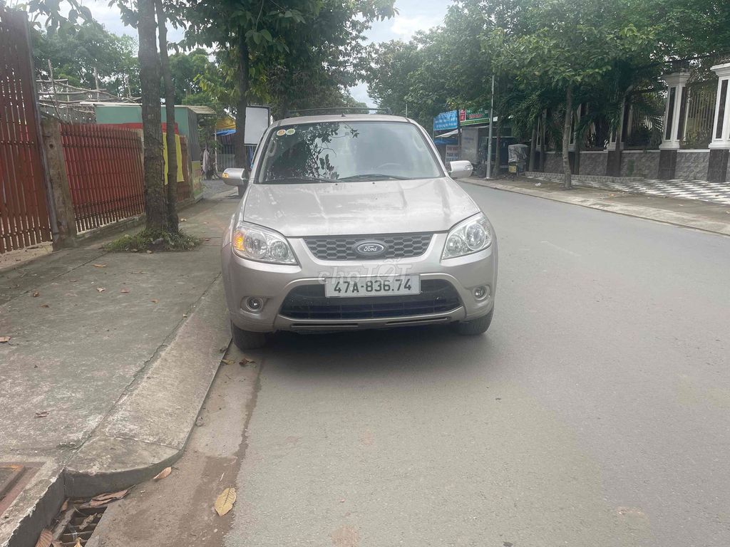 Ford Escape 2013 - std bản 2.3 . xlt. Mua bán Ô tô tại Huyện Hóc Môn Tp Hồ Chí Minh được đăng bởi hoang van hình 2