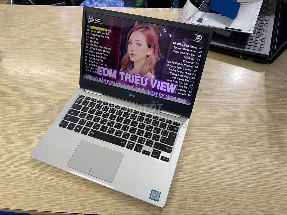 Dell Insprion 13 7380 Vỏ Nhôm Mỏng Nhẹ Siêu Bền. Mua bán Laptop tại Quận Nam Từ Liêm Hà Nội được đăng bởi Danh Mạnh hình 1