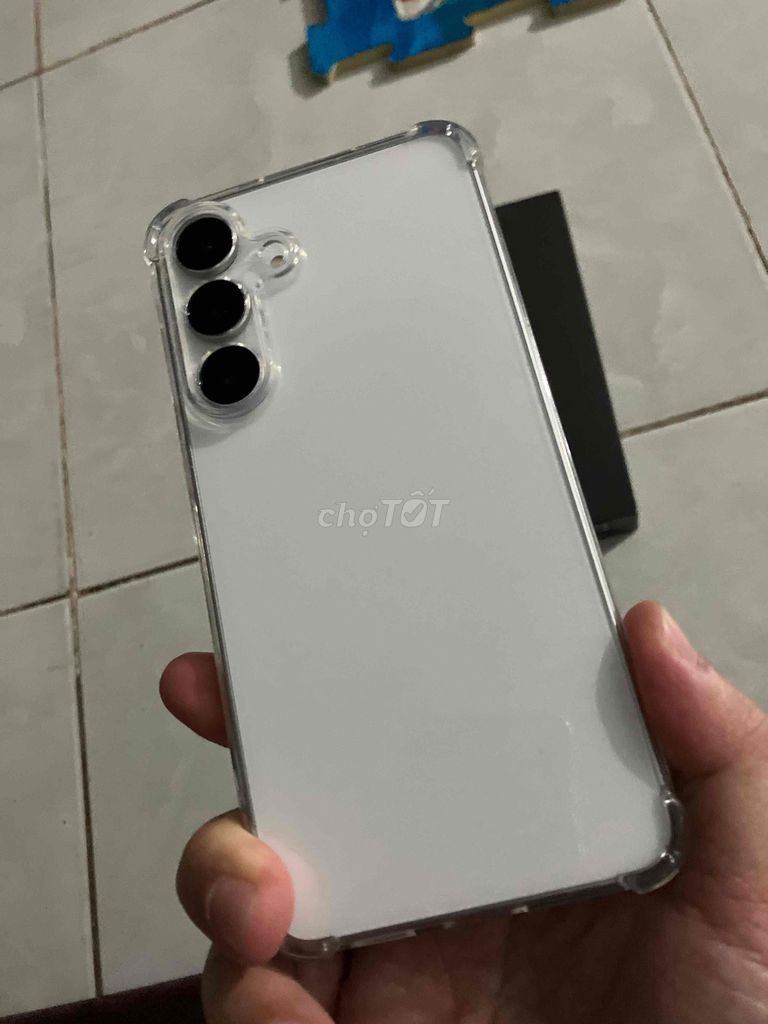 Samsung S25 FE Trắng fullbox. Mua bán Điện thoại tại Huyện Hòa Thành Tây Ninh được đăng bởi Quoc Nguyen hình 1
